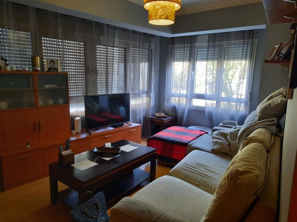 Primer piso bien situado