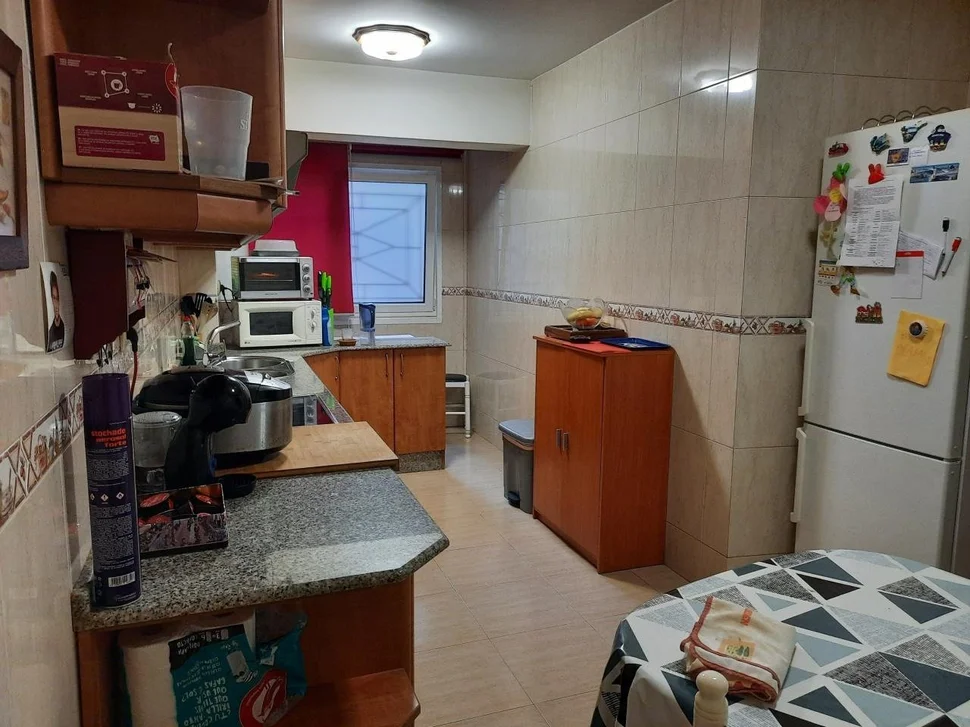 Primer piso bien situado