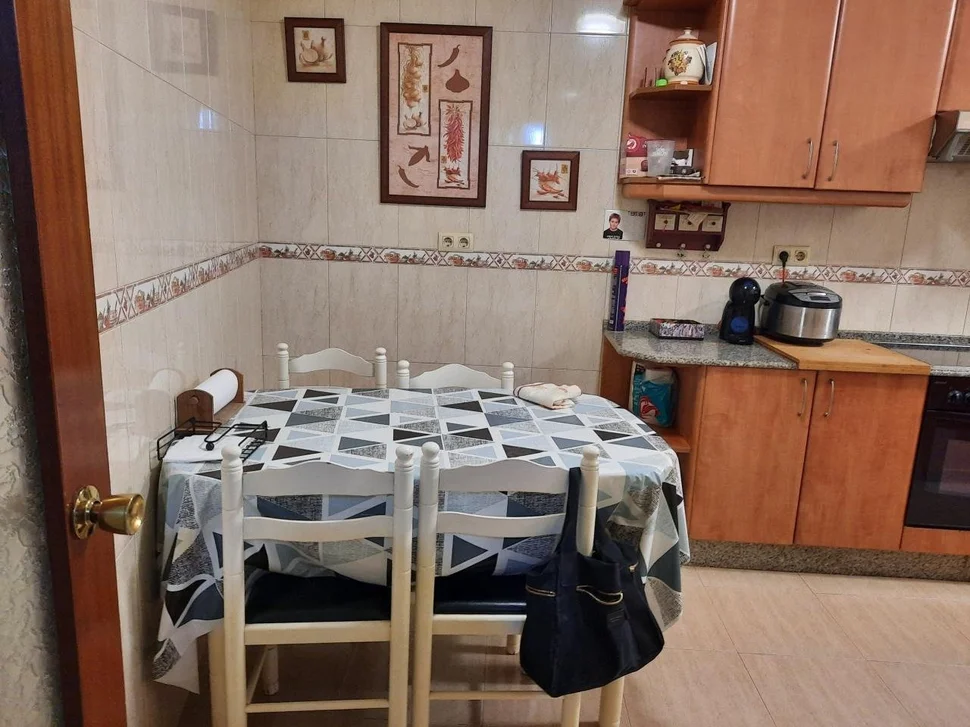 Primer piso bien situado