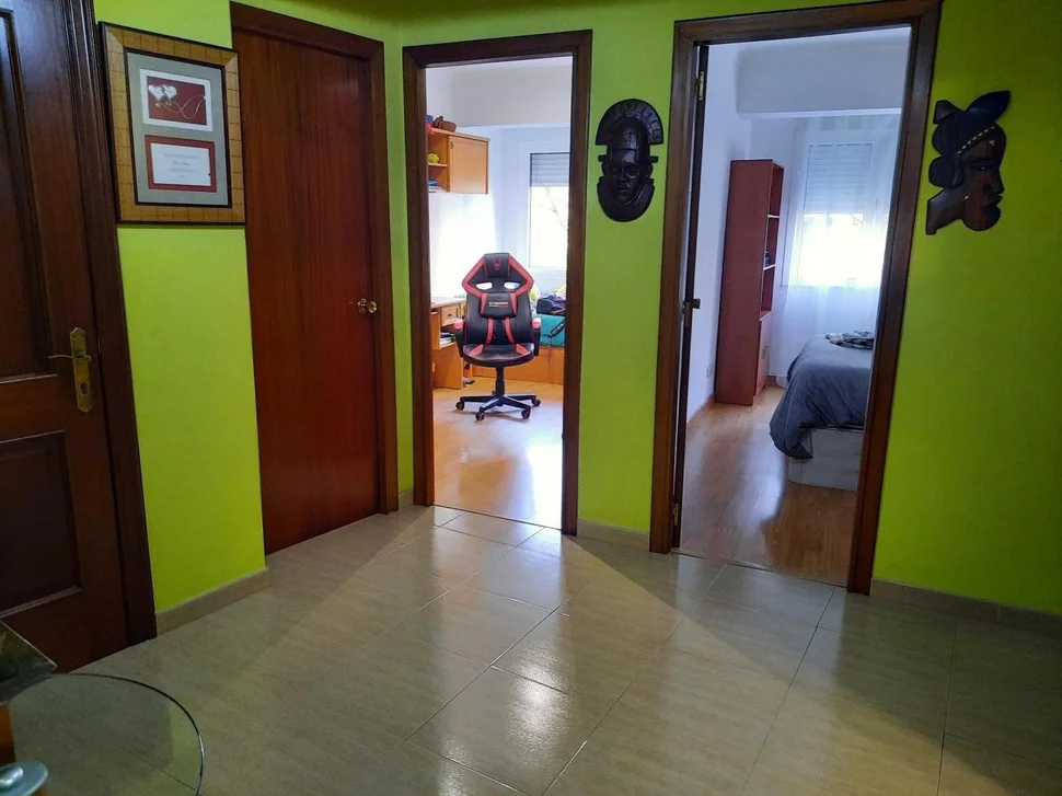 Primer piso bien situado