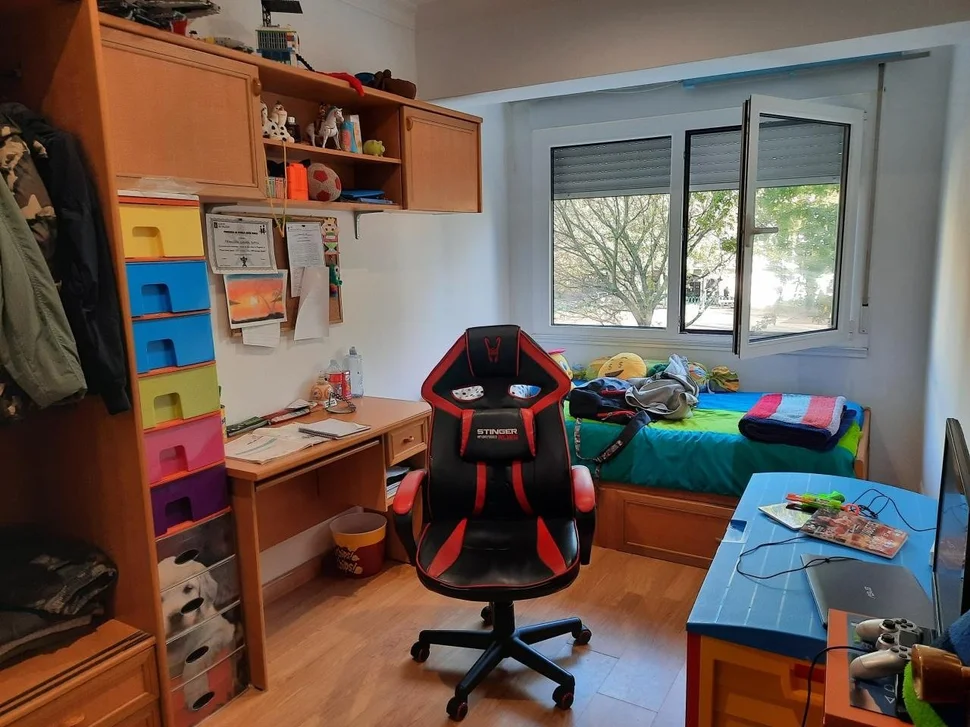 Primer piso bien situado