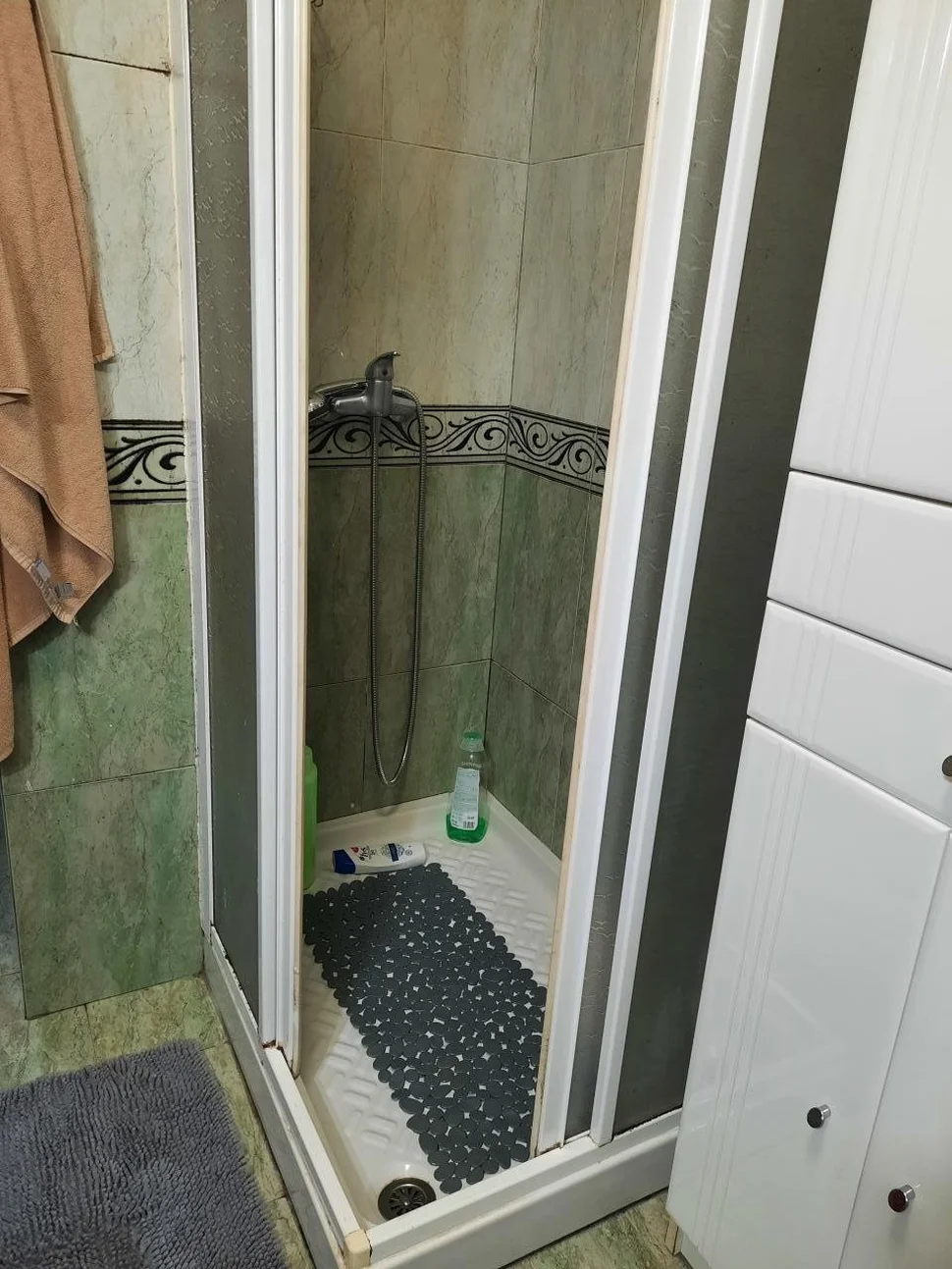 Primer piso bien situado