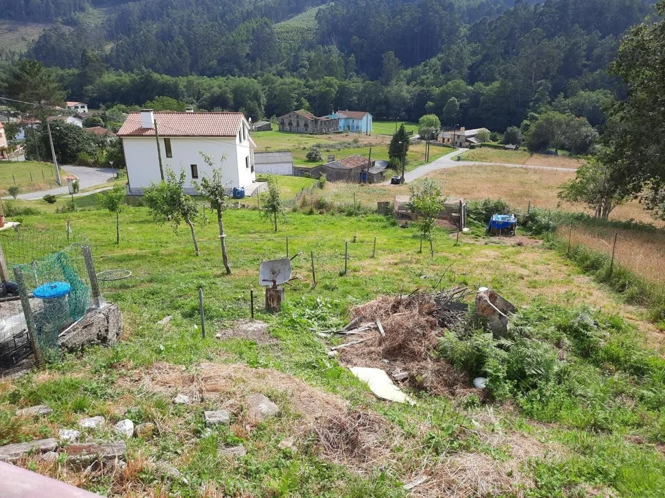 Se vende casa independiente con finca en neda