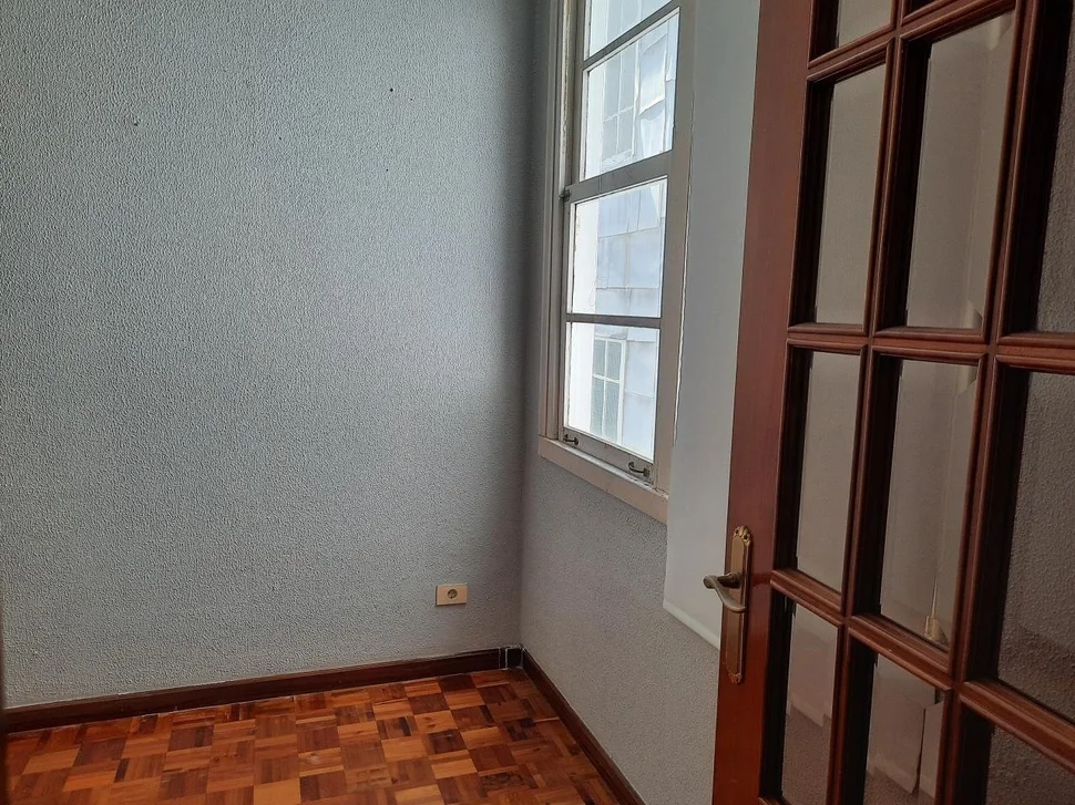 Amplio piso en el centro de ferrol