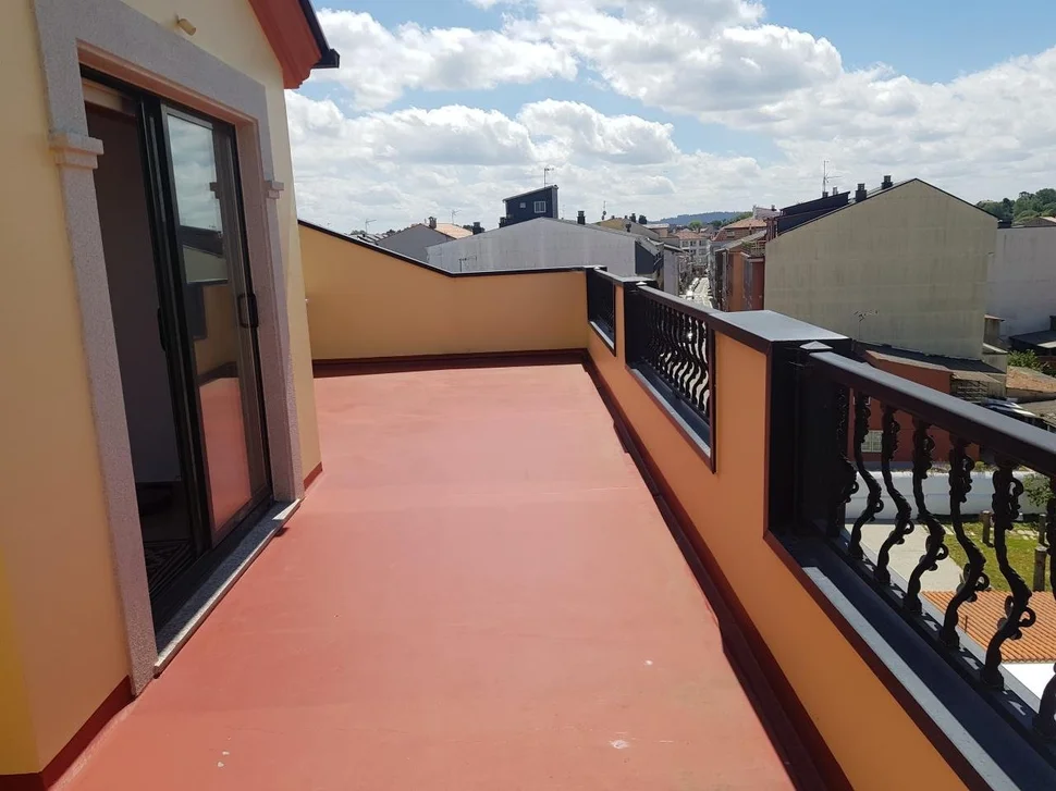 Apartamento con terraza en ares