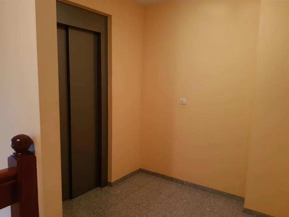 Apartamento con terraza en ares
