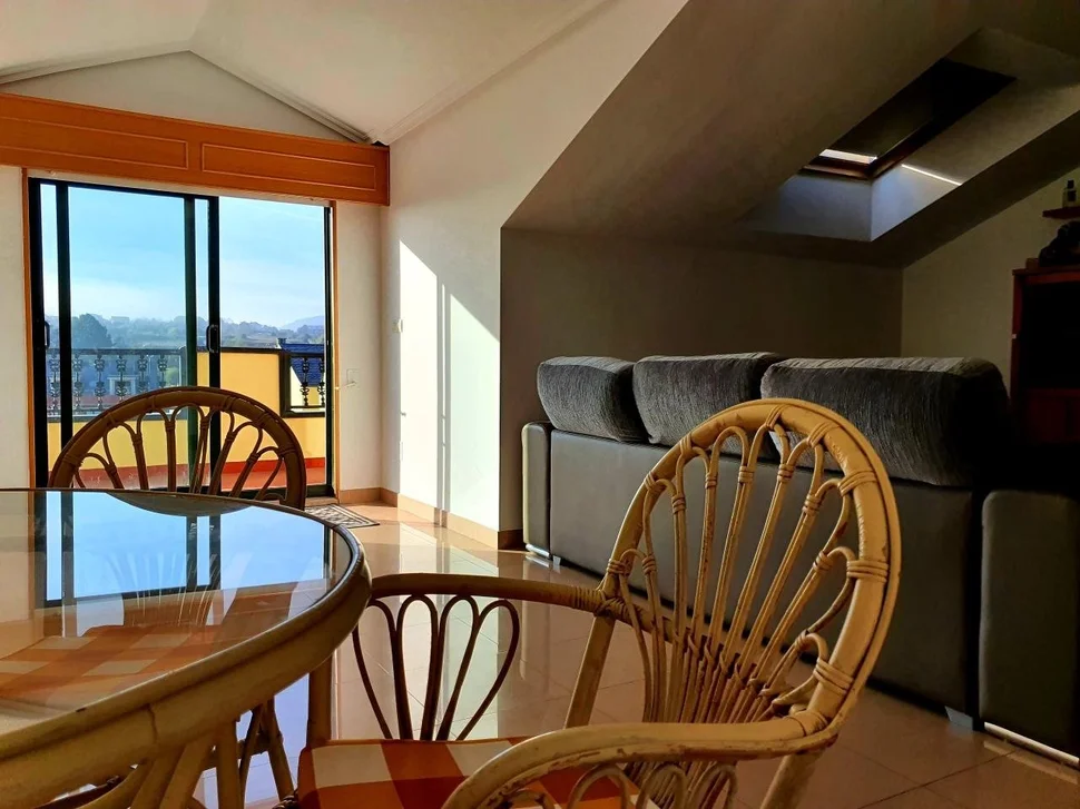 Apartamento con terraza en ares