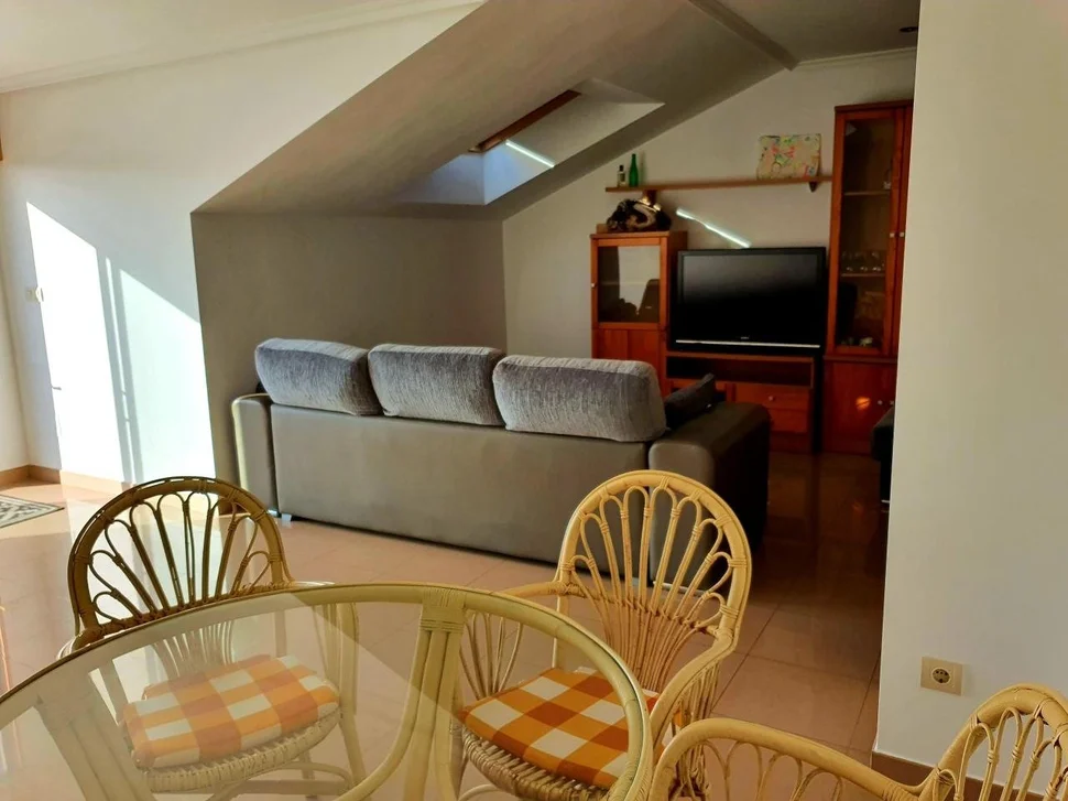 Apartamento con terraza en ares