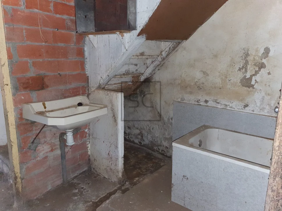 Se vende casa en la mourela, neda