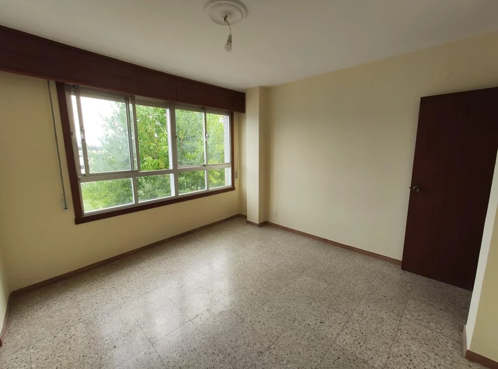 Piso en santa cecilia-narón