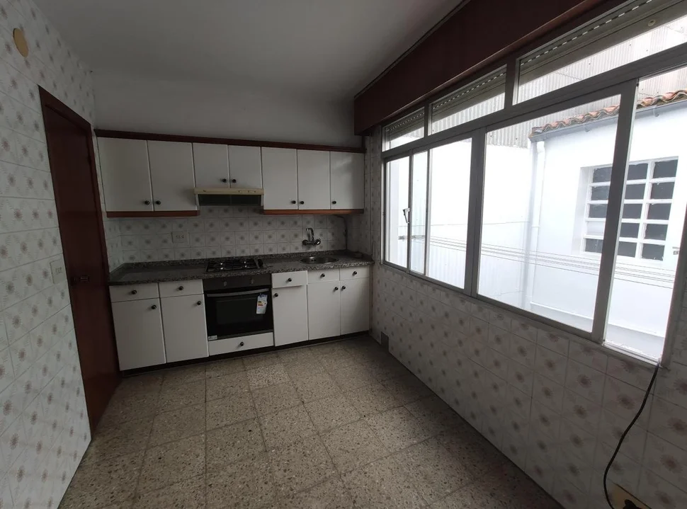 Piso en santa cecilia-narón