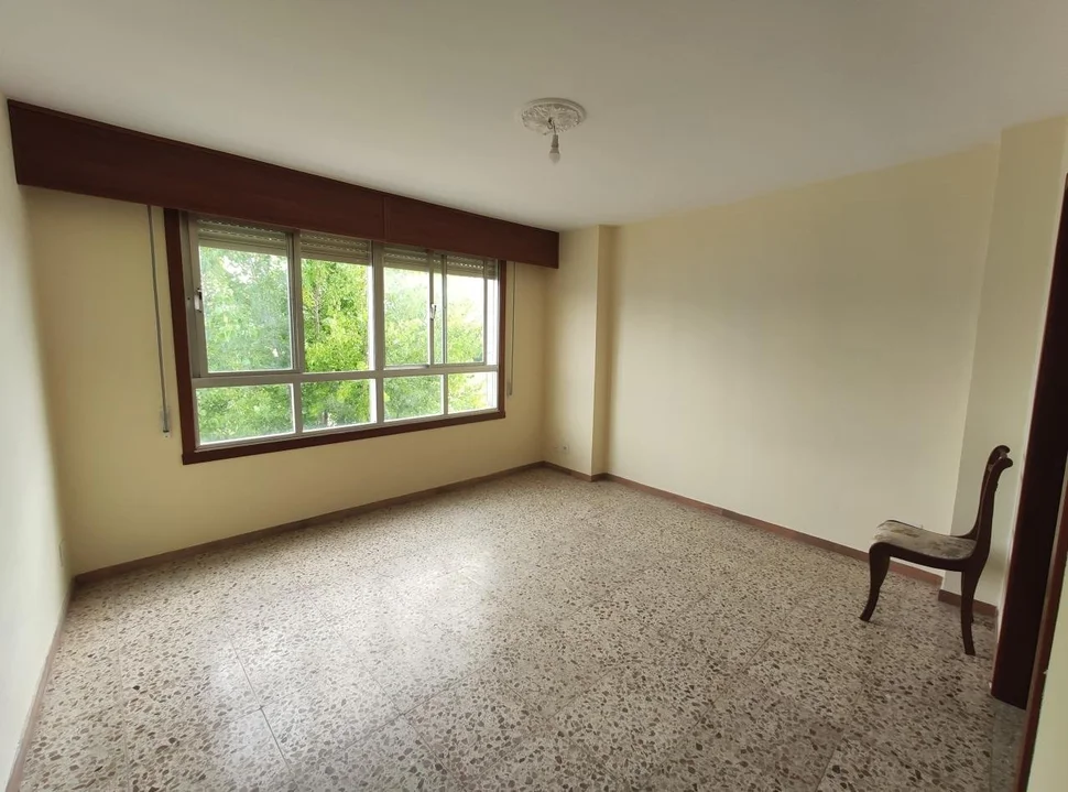 Piso en santa cecilia-narón