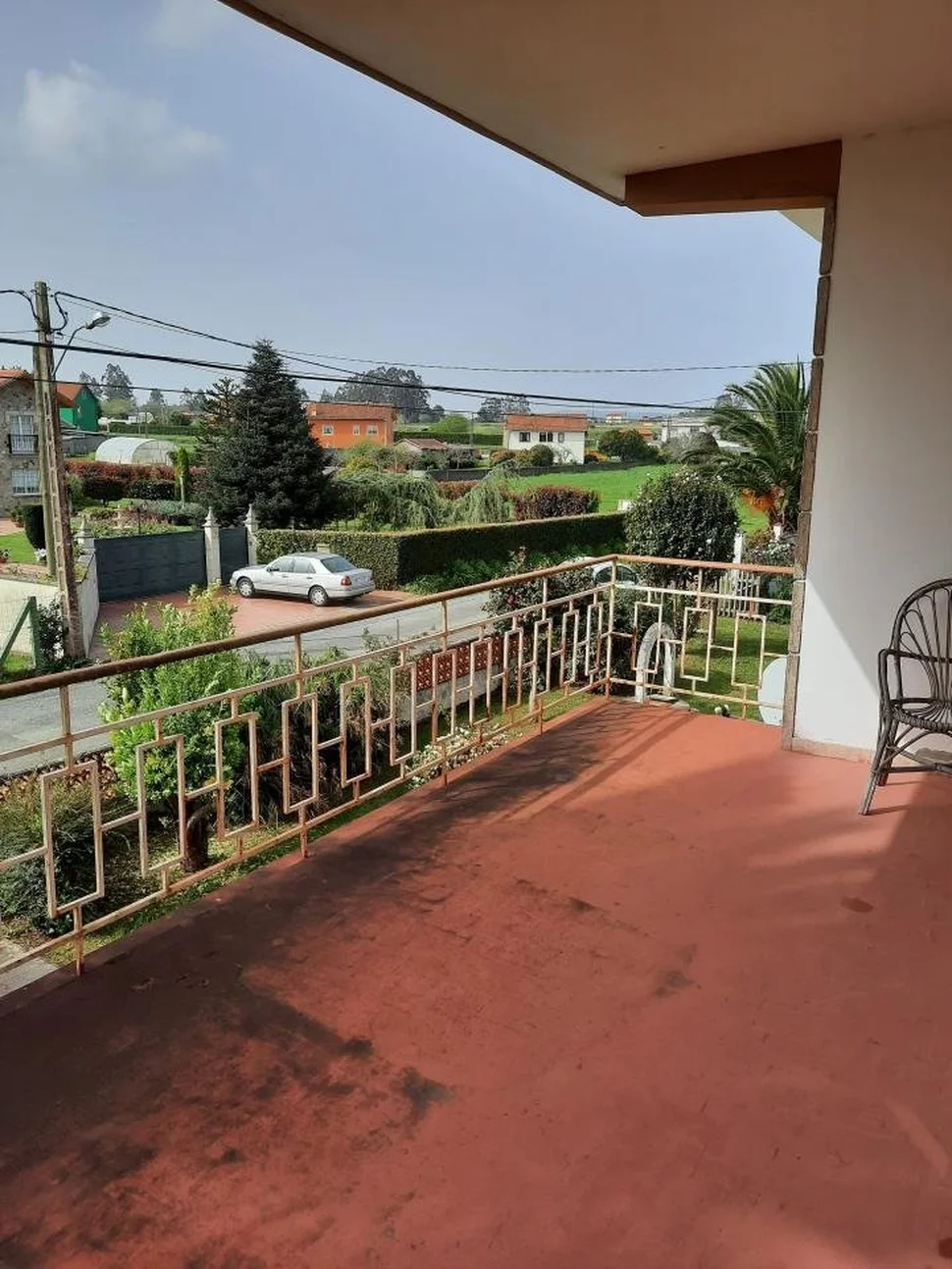 Se vende casa independiente con finca próxima a la playa en sequeiro, valdoviño