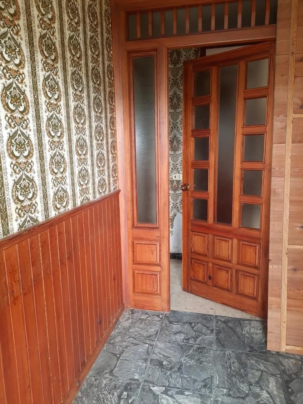 Se vende casa independiente con finca próxima a la playa en sequeiro, valdoviño