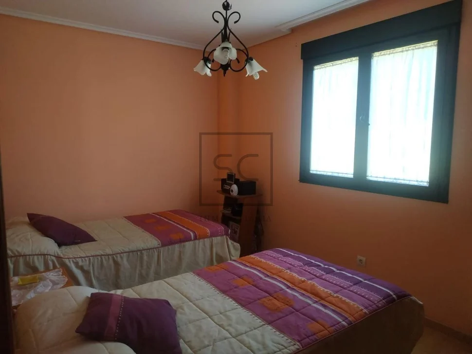 Casa con finca en lago, valdoviño