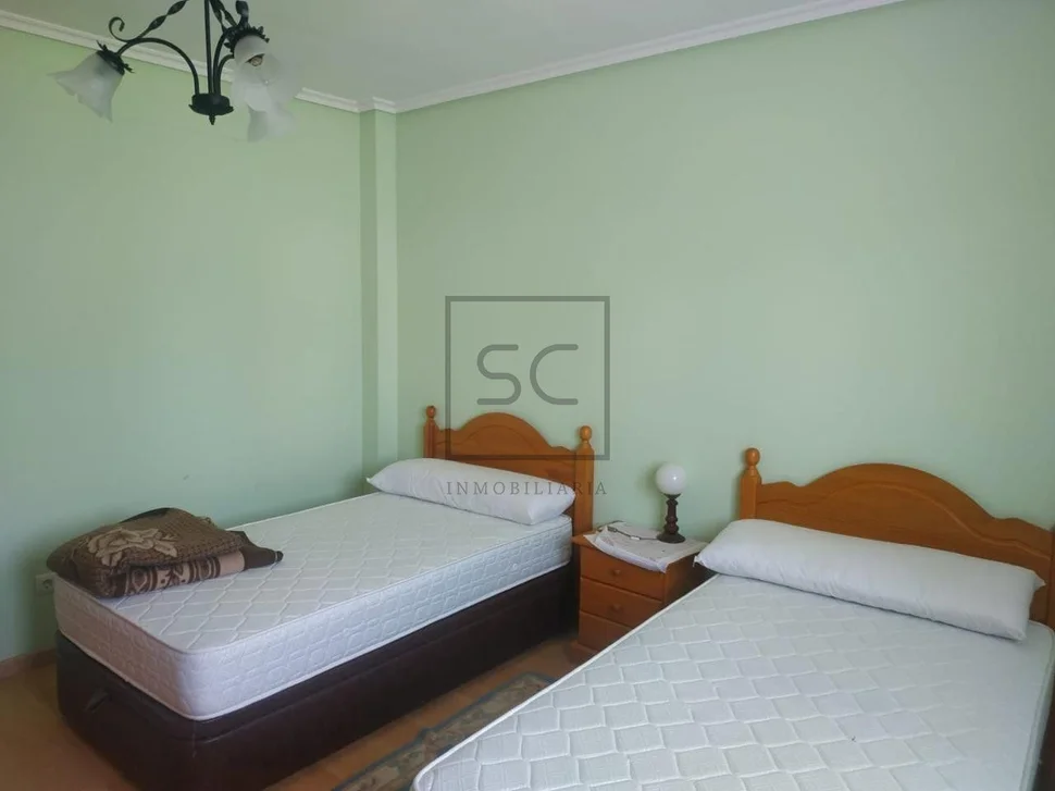 Casa con finca en lago, valdoviño