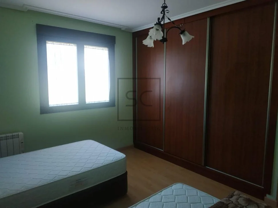 Casa con finca en lago, valdoviño