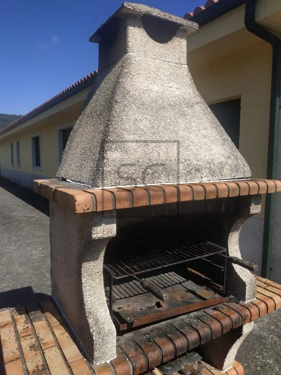 Casa con finca en lago, valdoviño