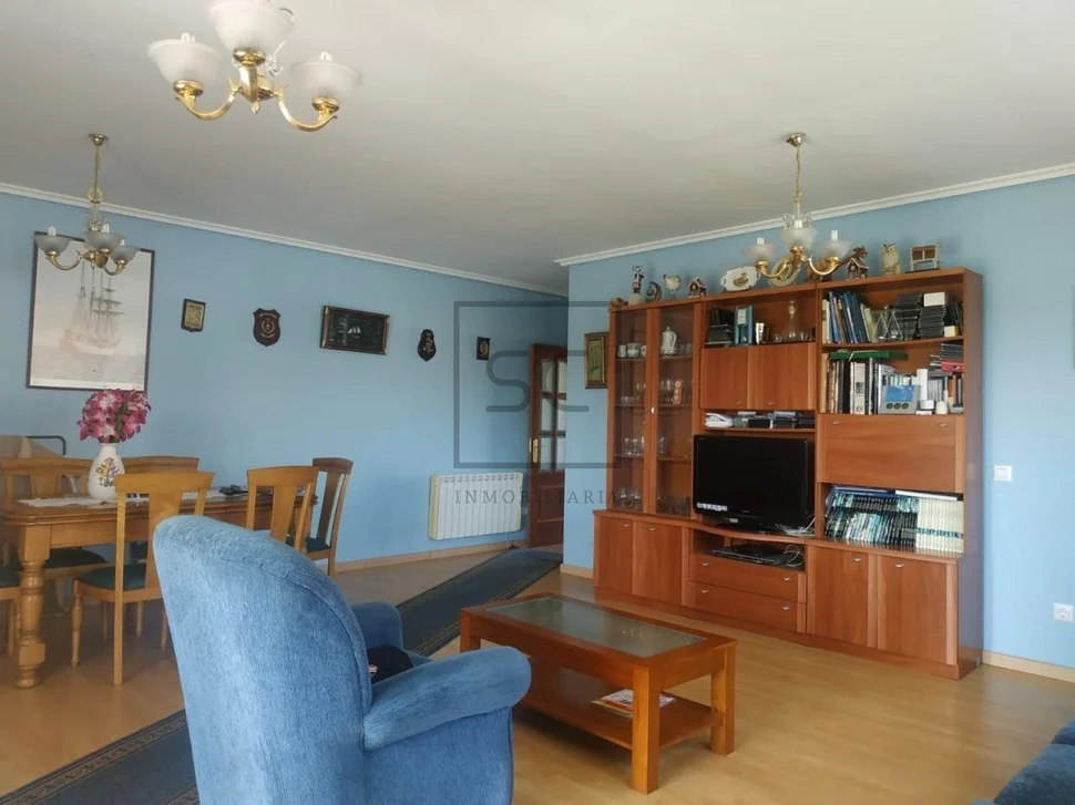 Casa con finca en lago, valdoviño