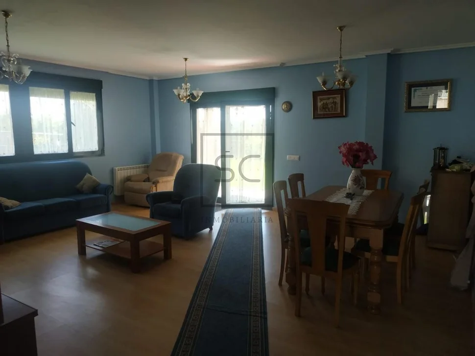 Casa con finca en lago, valdoviño