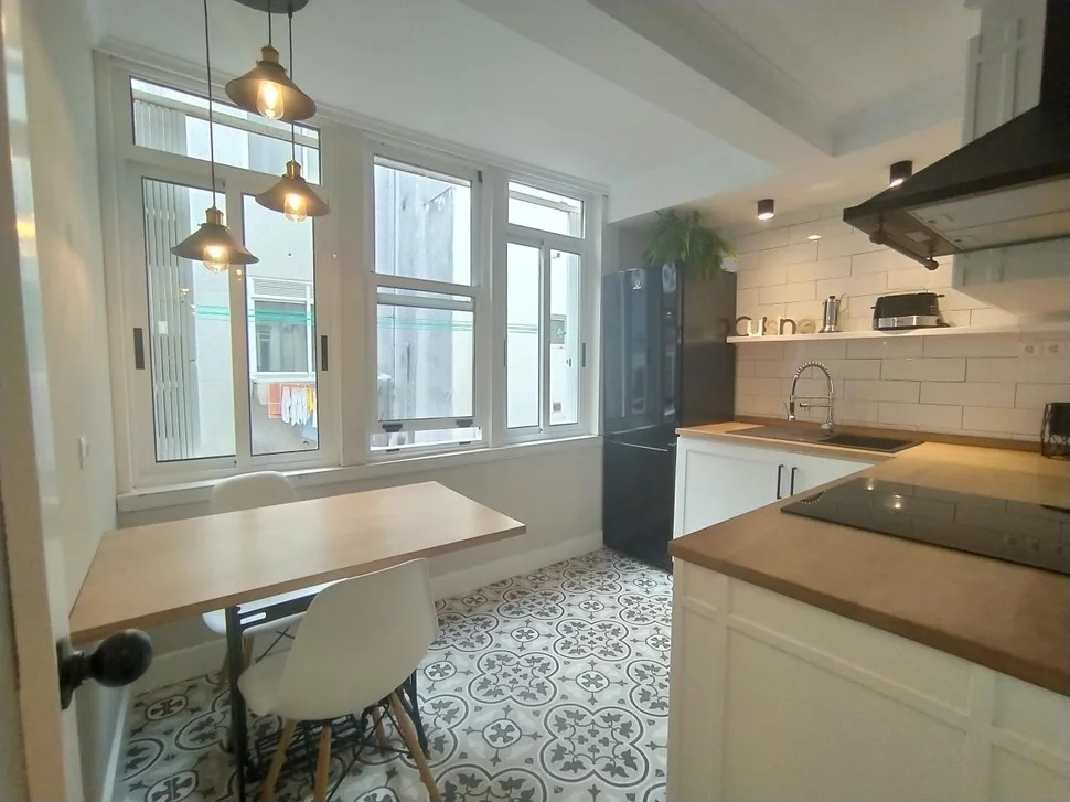 Piso con galerías y balcón en el centro de ferrol ( 1º)