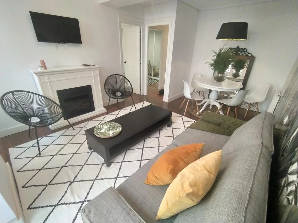 Piso con galerías y balcón en el centro de ferrol ( 1º)