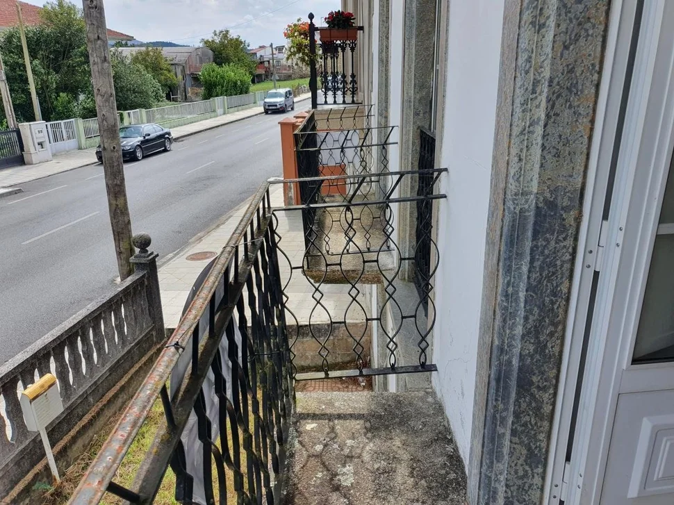 Casa con garaje, bodega y finca en san sadurnino