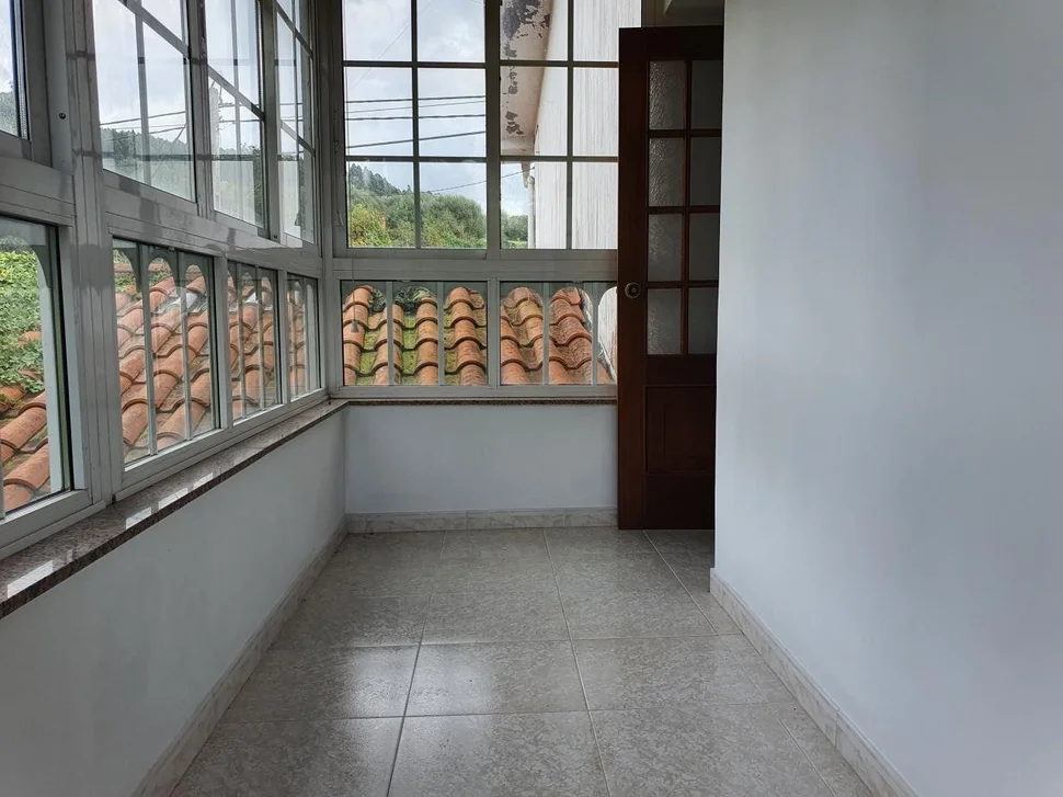 Casa con garaje, bodega y finca en san sadurnino