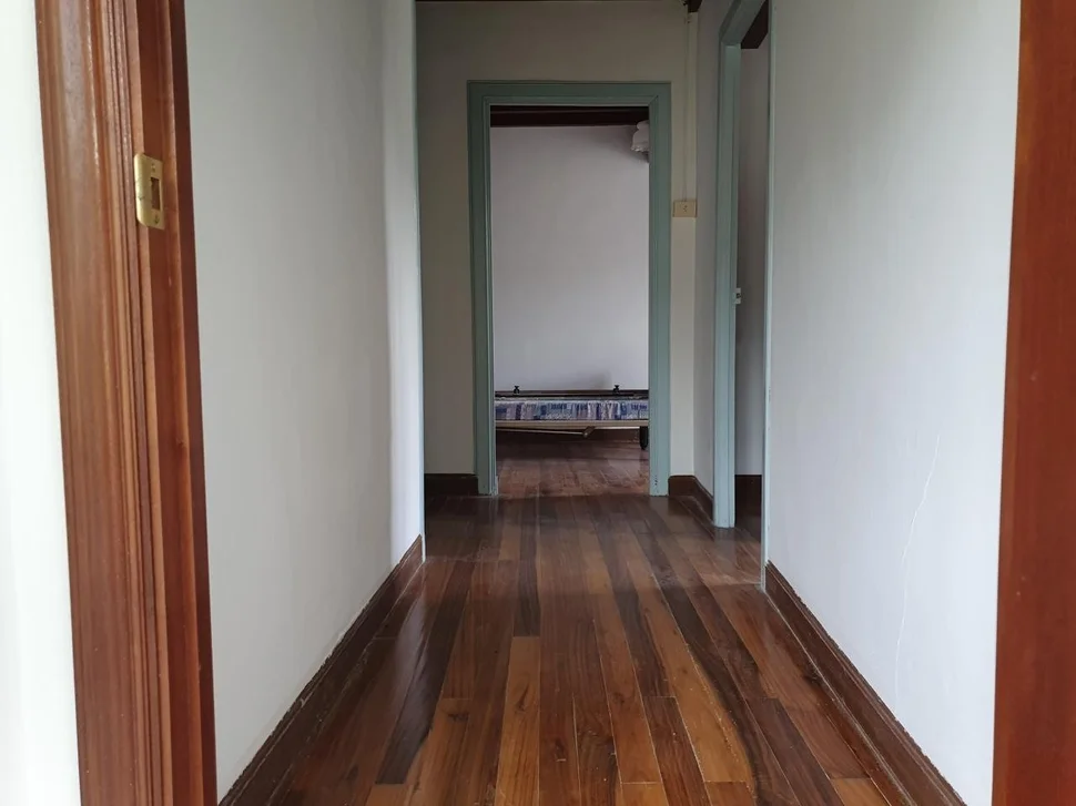 Casa con garaje, bodega y finca en san sadurnino