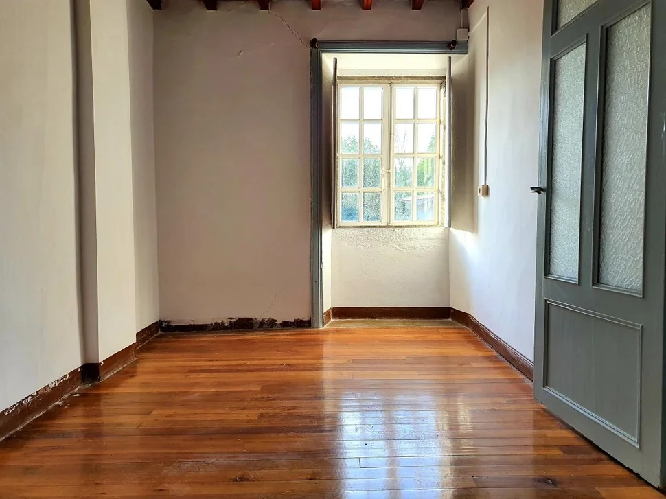 Casa con garaje, bodega y finca en san sadurnino