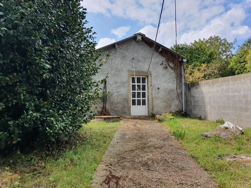 Casa con garaje, bodega y finca en san sadurnino