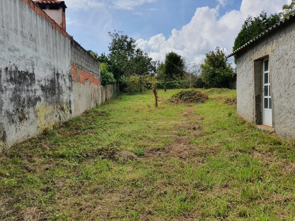 Casa con garaje, bodega y finca en san sadurnino
