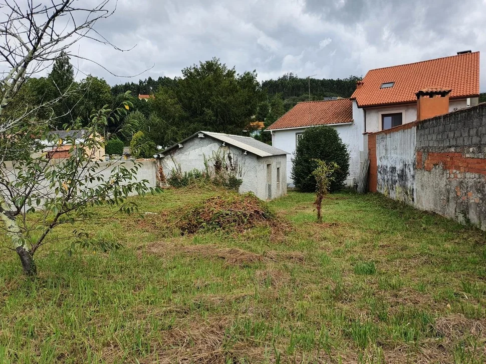 Casa con garaje, bodega y finca en san sadurnino