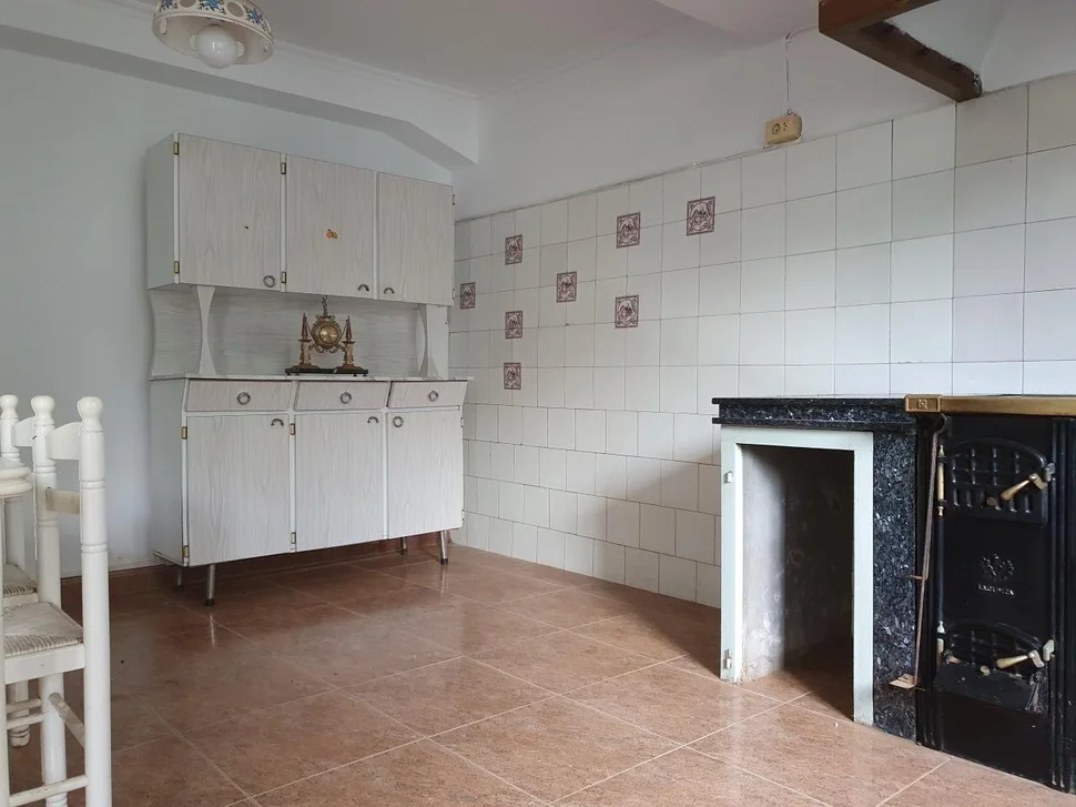 Casa con garaje, bodega y finca en san sadurnino