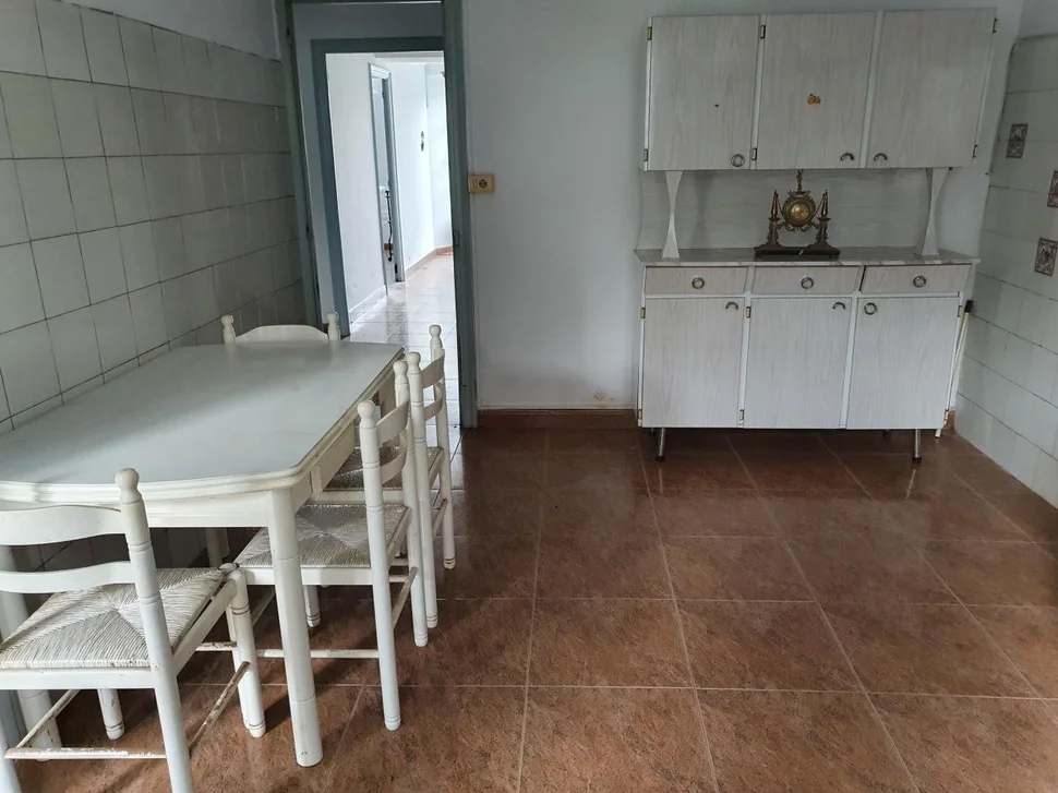 Casa con garaje, bodega y finca en san sadurnino