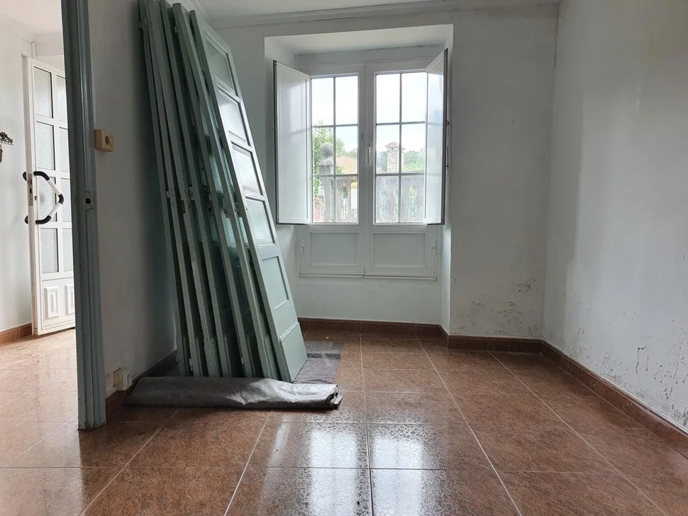 Casa con garaje, bodega y finca en san sadurnino