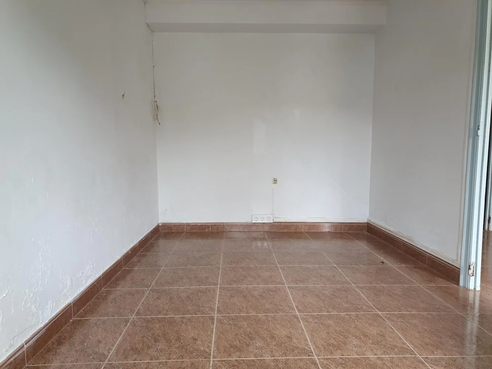 Casa con garaje, bodega y finca en san sadurnino