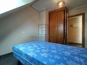 Se alquila piso con terraza en portanova