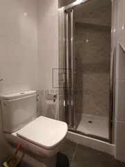 Se alquila piso con terraza en portanova