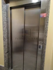 Se alquila piso con terraza en portanova