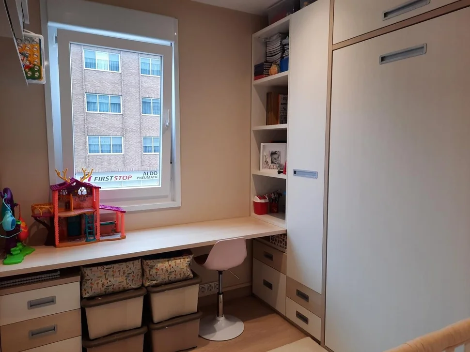 Apartamento totalmentee reformado de 2 dormitorios en catabois, ferrol