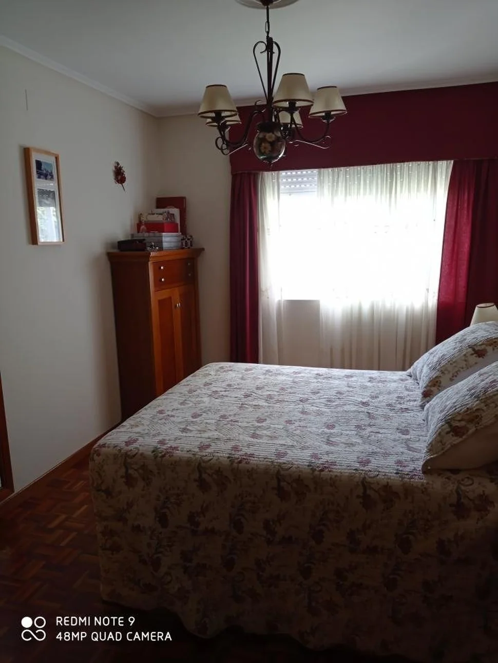 Se vende céntrico piso en fene