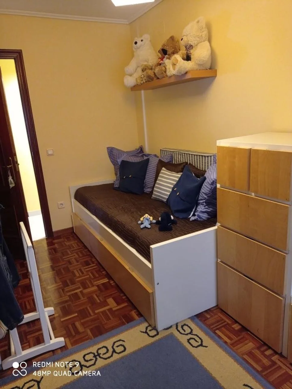 Se vende céntrico piso en fene