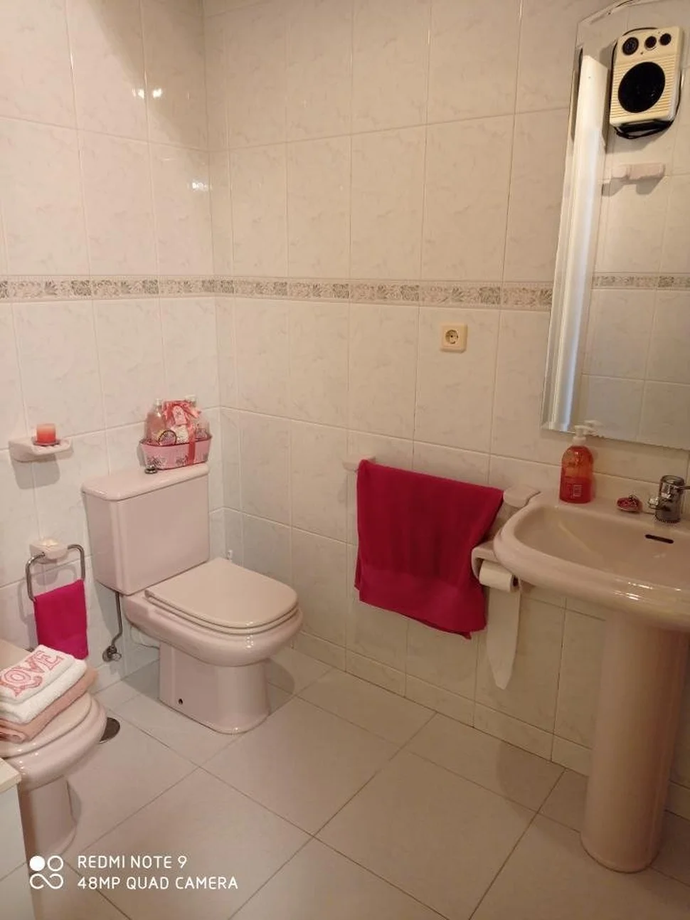 Se vende céntrico piso en fene