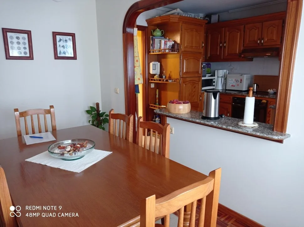 Se vende céntrico piso en fene