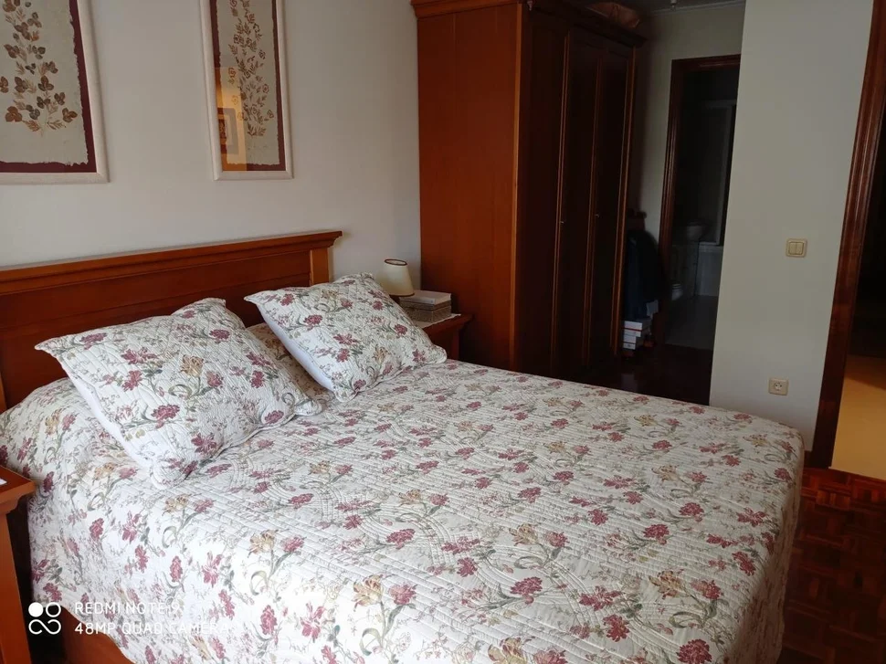 Se vende céntrico piso en fene