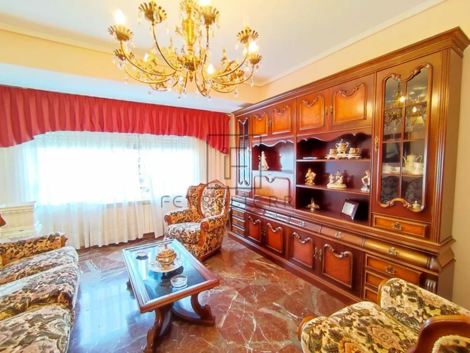 Piso amueblado y amplio