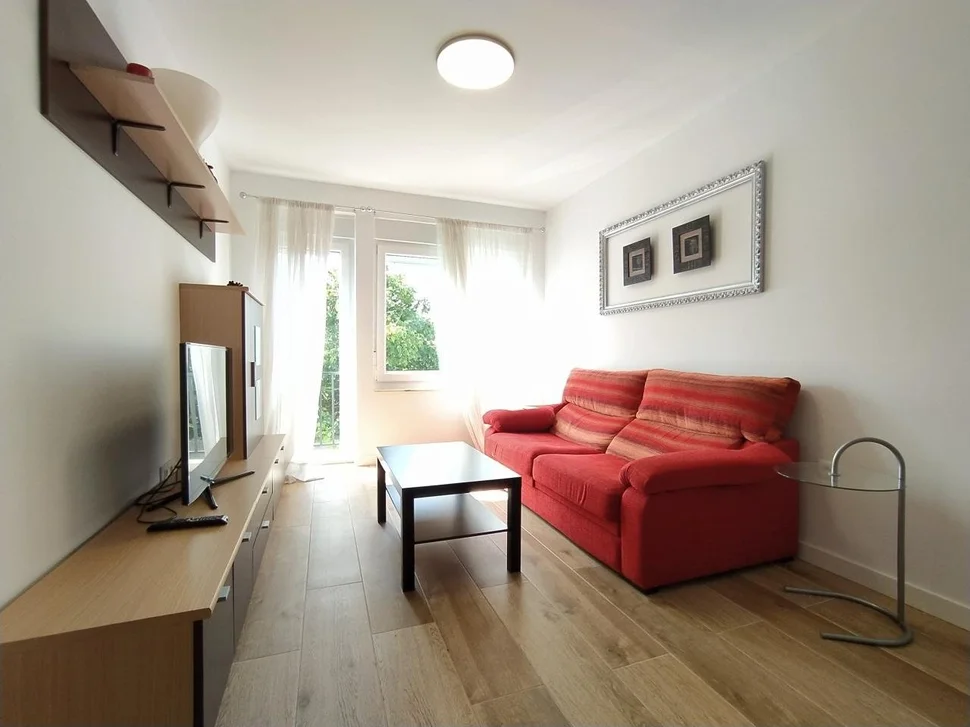 Se vende adosado con terraza y patio ,en ares, ares