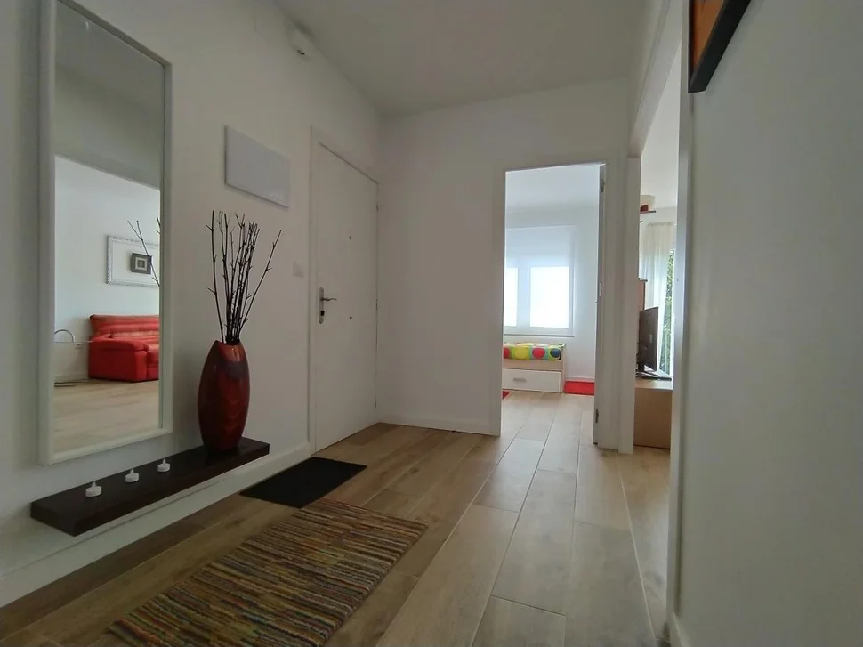 Se vende adosado con terraza y patio ,en ares, ares