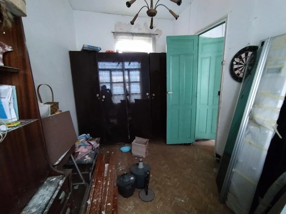 Se vende edificio para reforma integral en el centro con balcones y garajen en canido, ferrol